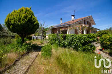 Maison à Saint-Julien-en-Born (40170)
