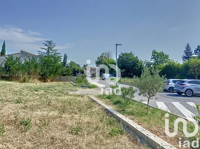 Building plot in Volx (04130)