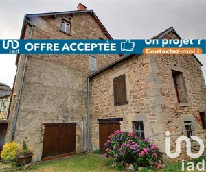 Maison de village à Biollet (63640)