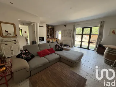 Mas at Althen-des-Paluds (84210)