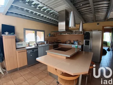 House at Saint-Généroux (79600)