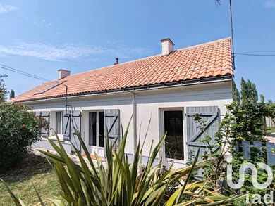 Longere at Le Perrier (85300)