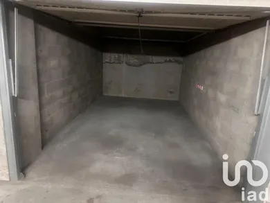 Garage at Vaulx-en-Velin (69120)