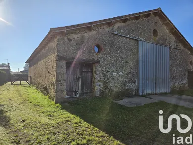 Barn at Montréverd (85260)