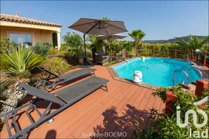 Maison traditionnelle à Tanneron (83440)