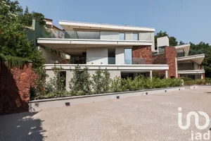 Appartement à Les Adrets-de-l'Estérel (83600)