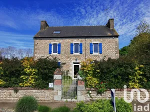 Village house at Quemper-Guézennec (22260)