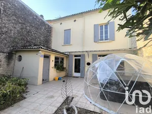 Townhouse at Port-Sainte-Foy-et-Ponchapt (33220)