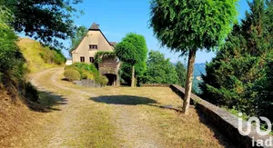 Maison de campagne à Le Fel (12140)
