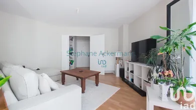 Apartment in Chessy (77700)