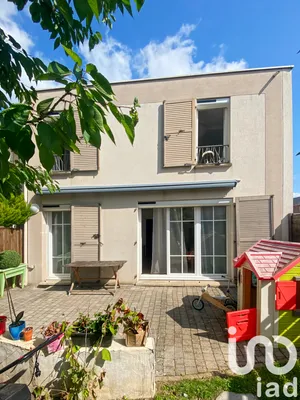 Maison à Combs-la-Ville (77380)