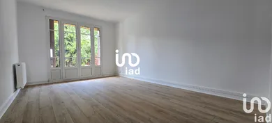 Apartment in Thiais (94320)