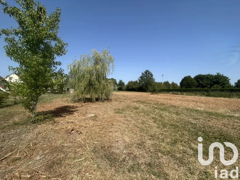 Terrain à bâtir à Saint-Viâtre (41210) · 28 900 €