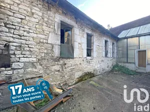 Building at Tonnerre (89700)
