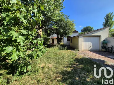 House at Créteil (94000)