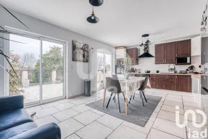 Maison à Neufmoutiers-en-Brie (77610)