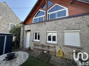 Townhouse in Guignes (77390)