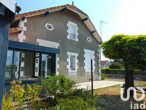 House at Coutras (33230)