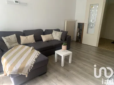 Apartment in Saint-Jean-le-Blanc (45650)