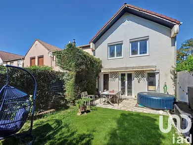 House at Savigny-le-Temple (77176)