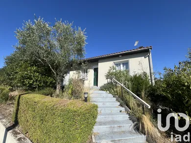 Traditional house at Viennay (79200)