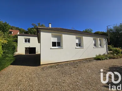 House at Maintenon (28130)