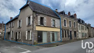 Building in Ahun (23150)