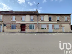 Building at Mailly-le-Camp (10230)