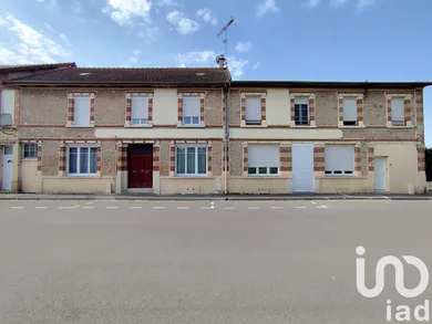 Immeuble à Mailly-le-Camp (10230)