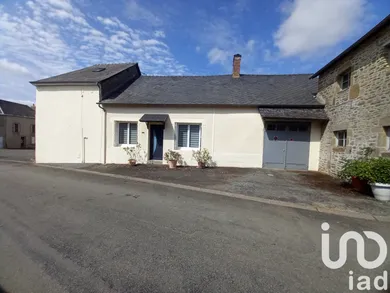 Village house in Saint-Aubin-du-Désert (53700)