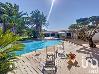 Maison d'architecte à Saint-Martin-de-Ré (17410)