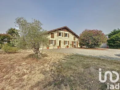 Traditional house in Saint-Sever (40500)