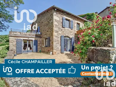 House at Pavezin (42410)