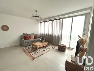 Apartment in Saint-Maur-des-Fossés (94100)