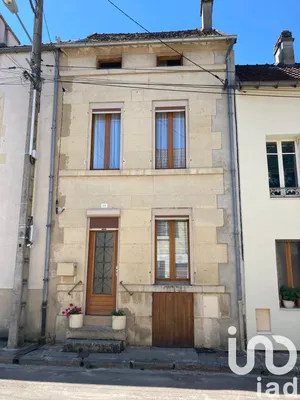 Village house at Ancy-le-Franc (89160)