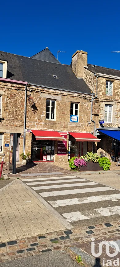 Immeuble à Lassay-les-Châteaux (53110)