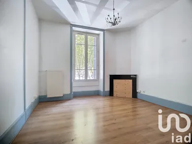 Apartment in Tournon-sur-Rhône (07300)