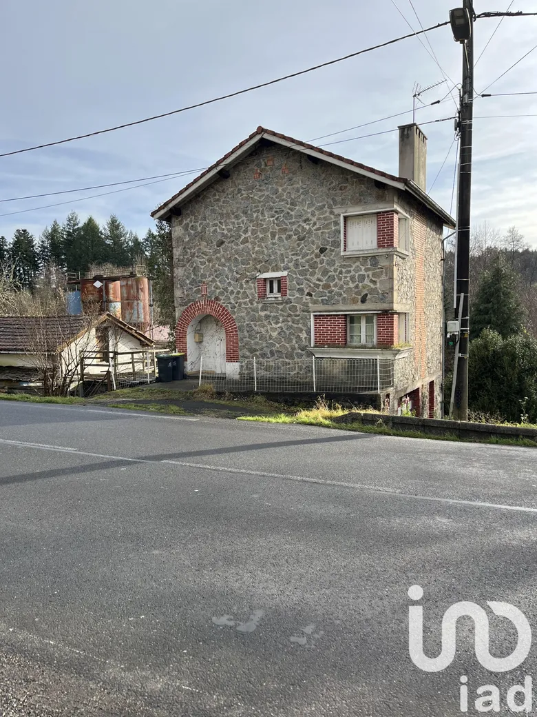 Maison 4 pièces 80 m² · à Celles-sur-Durolle · 80 m² · 45 000 €
