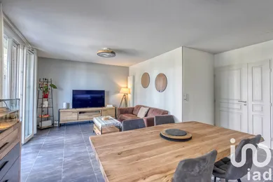 Apartment in Saint-Ismier (38330)
