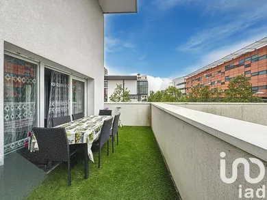 Apartment at Évry (91000)