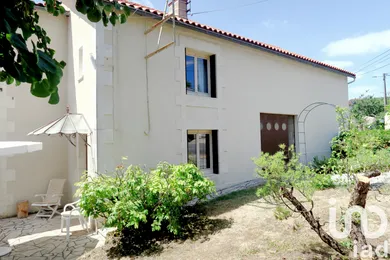 Longere at Civaux (86320)