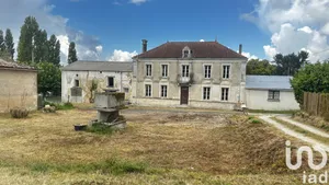House at VILLEXAVIER (17500)