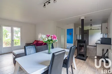 House at Courtenay (45320)