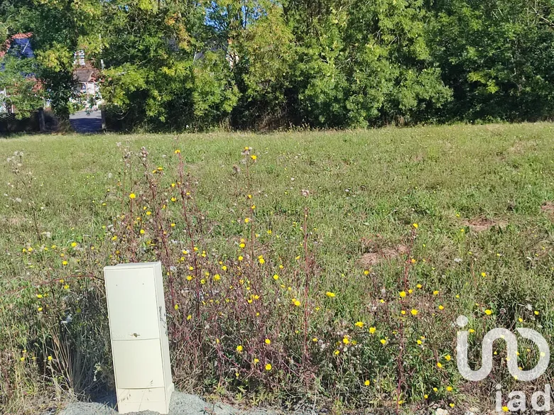Terrain à bâtir à Neuillé-Pont-Pierre (37360) · 60 000 €