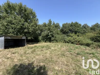 Terrain à bâtir à Targon (33760)