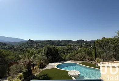 Maison traditionnelle à Entrechaux (84340)