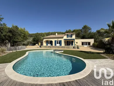 Maison traditionnelle à Entrechaux (84340)