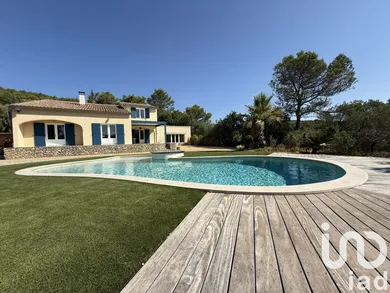 Maison traditionnelle à Entrechaux (84340)