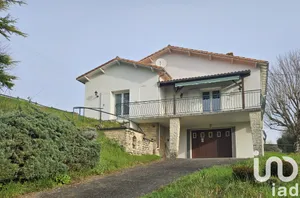 Maison de village à Saint-Laurent-de-Cognac (16100)