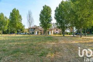 Domain at Arveyres (33500)